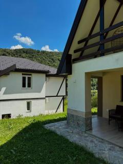 Apartments & Homes with the river Una view - 7