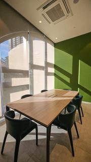 Vintage Studio with 2 Queen Beds - George Town - 9