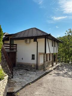 Apartments & Homes with the river Una view - 8