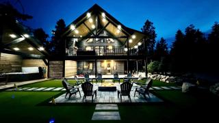 Luxurious Mountain Cabin with Sauna, Hot Tub, and Outdoor Fireplace, Perfect for a Relaxing Weekend Getaway in Utah - 0