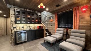 Luxurious Mountain Cabin with Sauna, Hot Tub, and Outdoor Fireplace, Perfect for a Relaxing Weekend Getaway in Utah - 3