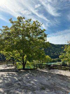 Apartments & Homes with the river Una view - 2