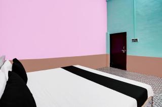 SPOT ON SKY BLUE HOTEL - 1