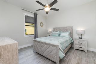 Coral Cove - Heated Pool & Child Fence in SW Cape Coral - 9