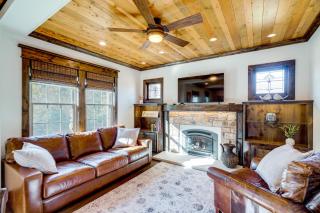 Old Stone Cottage Retreat in the Heart of Missouri - 8