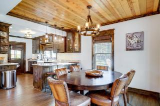 Old Stone Cottage Retreat in the Heart of Missouri - 6