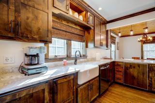 Old Stone Cottage Retreat in the Heart of Missouri - 3