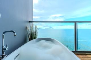 Zire Wongamat Pattaya by Silqhaus - 8