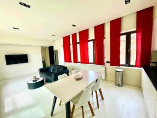 Elegant Central Apartment Quiet and Bright - 1