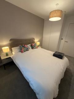 J&E Modern Luxury Apartment - 6