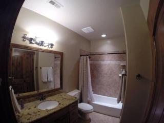 Western Cabin Surrounded by Sublime Natural Beauty near Zion National Park in Utah - 4