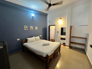 Candolim Beach Inn By RIH - 5