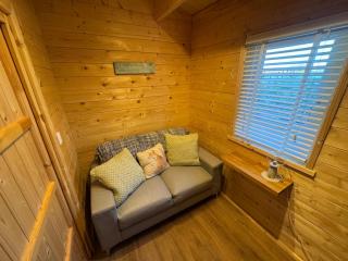 Lake Lodge at Farthings Farm - 4