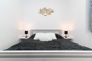 Royal Lion Estate - Prague - 7