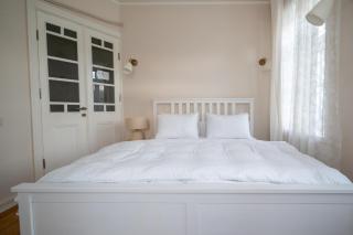 MINIQ HOMES 105 - Garden Cinema, BBQ, Foça Center 2BR Stone Home - 4