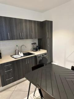 Peravi Luxury Apartments at Embassy Gardens - 3