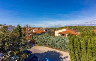 Nice Apartment In Banjole With Wifi - 2