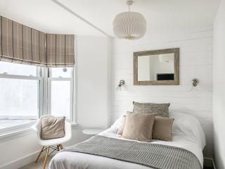 The Boat Watch - 28477 - 9