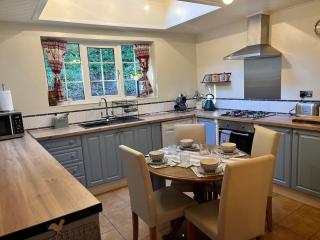 Home in Pontardawe - Swansea - 5