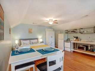 Sundial Inn Unit 3 - 1