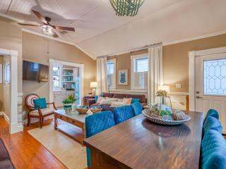 Latitude Adjustment Carriage House - 6