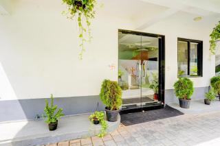 Hotel O The X and Z Hotel - 8