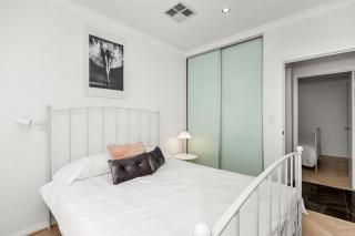 Modern Beach Retreat - Eden Beach Sanctuary - Jindalee - 5