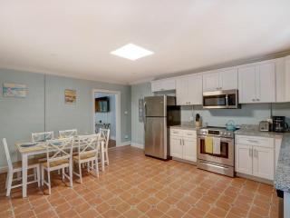 Sundial Inn Unit 1 - 1