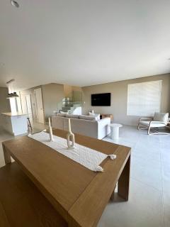 The Quays - Ten at Twilight - 7