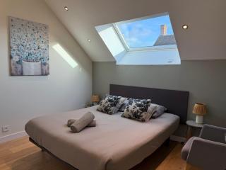 Le Verger Des Pierres Blanches,11 chambres,11 wc, 8 sdbs,pool chauffée 11 m 35p - 1