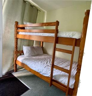 36 Beach Court - Sea Views, Parking, Balcony - 1