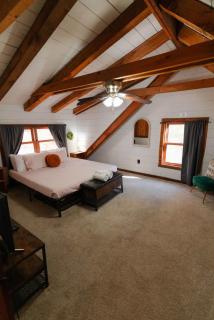 Outdoors Sleeps7 Family Getaway Fun Arcade - 1