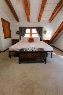 Outdoors Sleeps7 Family Getaway Fun Arcade - 5