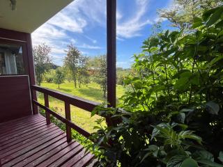 Casa con orilla de río y vista a los volcanes - 4