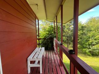 Casa con orilla de río y vista a los volcanes - 3