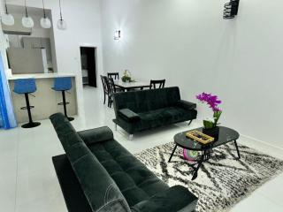 Salisbury Avenue -  - 1