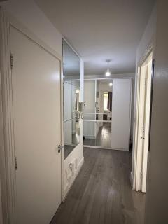 Modern City-Centre Flat with Porch - 1