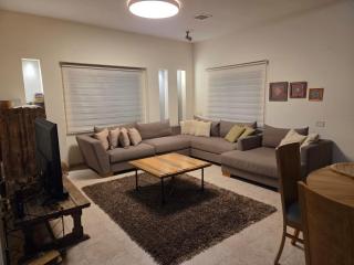 הבית במושב - 9