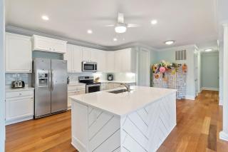 AV15-42: 15 42nd Avenue - 8