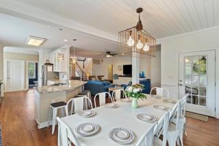 AV8-53: 8 53rd Avenue - 9