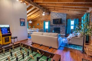 Ascension Cabin - hot tub, fire pit, babbling brook - 8