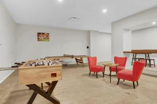 Luxury lofts, Downtown, Playhouse Sq, Near Stadium and Arena, Fire Pit, Rooftop deck, BBQ, Parking, Close to EVERYTHIHNG! - 6