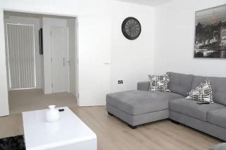 Canning Town Luxury Flat - 1