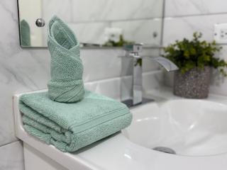 Blue Hole Breeze 5mins Blue Hole 10mins Beach - 3