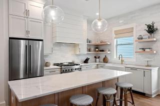 YH10: 10 Yacht Harbor - Isle of Palms - 8