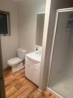 Holden's Bay Honey - Relax by the lake - 1