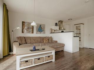 Spacious Lakeside Retreat - 3