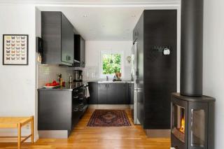 Embrace The Island Life And Natural Wilderness - 4