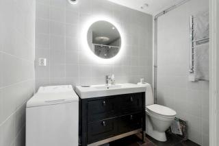 Embrace The Island Life And Natural Wilderness - 2