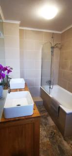 Private Room in Light, spacious flat, next to Broadway Market, E8 - 6